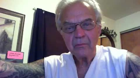 skeeeziks online show from June 9, 2:56 am