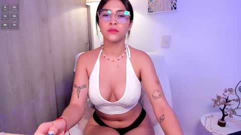 Snapshot of skeeter_cb chatting on July 27, 4:58 pm Skeete CHRISTMAS SHOW THIS DECEMBER 24 CHECK OUT MY AMAZON LIST AND MAKE ME HAPPY online show from July 27, 4:58 pm