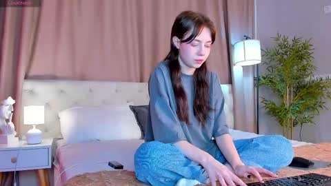 Emily online show from October 19, 1:17 am