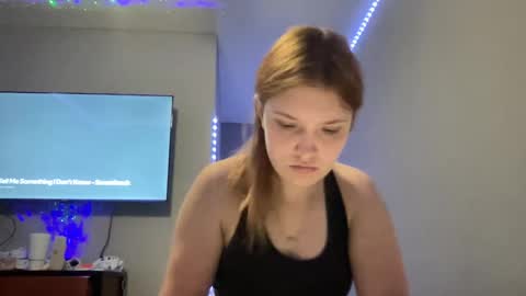 Snapshot of skiimaskabby chatting on February 12, 10:26 pm skiimaskabby online show from February 12, 10:26 pm