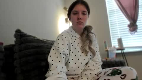 skiimaskabby online show from December 21, 5:42 pm