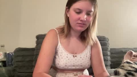 skiimaskabby online show from April 9, 3:50 am