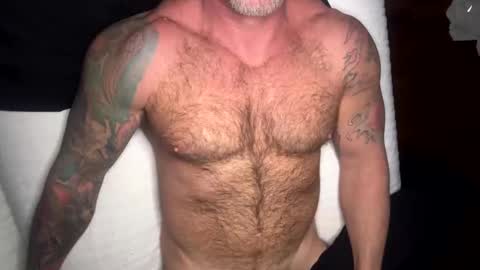 Snapshot of skimaskedbeef chatting on January 8, 9:21 am BEEF online show from January 8, 9:21 am