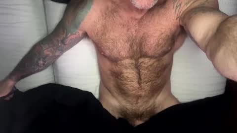 Snapshot of skimaskedbeef chatting on February 12, 9:31 am BEEF online show from February 12, 9:31 am