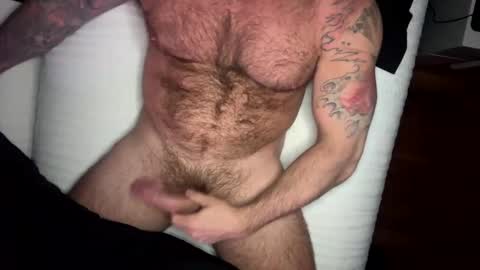 Snapshot of skimaskedbeef chatting on March 5, 4:45 am BEEF online show from March 5, 4:45 am