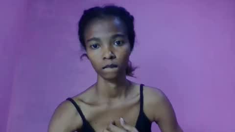 Snapshot of skinny7809 chatting on May 14, 2:35 pm skinny7809 online show from May 14, 2:35 pm