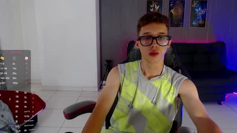 skinny_bigcock20 online show from March 27, 8:52 pm