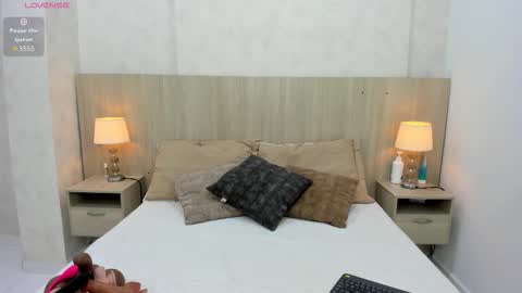 Emily Rojas online show from October 31, 7:37 pm