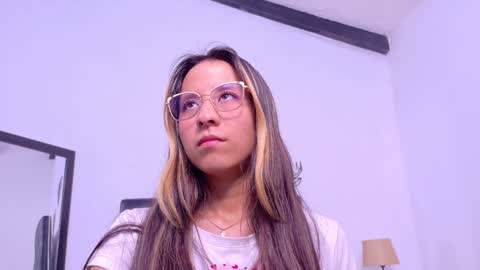 skinny_hottie18 online show from January 21, 1:32 pm