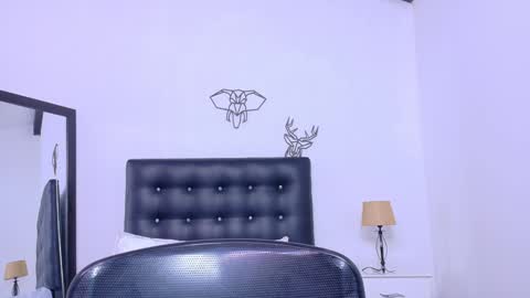 skinny_hottie18 online show from January 22, 4:33 pm