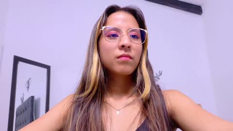 skinny_hottie18 online show from January 24, 1:47 pm