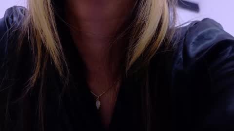 skinny_hottie18 online show from February 11, 5:29 pm