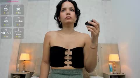 Isabela online show from November 18, 11:25 am