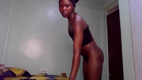 skinny_jass online show from April 5, 2:25 pm