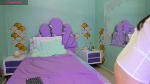   online show from January 24, 10:11 am