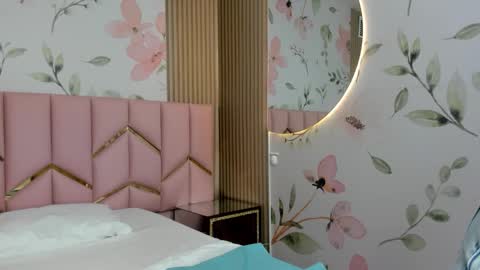   online show from October 17, 10:51 am