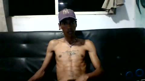 Snapshot of skinny_long_cock chatting on July 11, 8:17 am Albert online show from July 11, 8:17 am