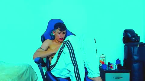 Snapshot of skinny_marked chatting on October 30, 3:19 am skinny marked online show from October 30, 3:19 am