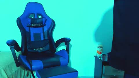 Snapshot of skinny_marked chatting on November 1, 5:09 am skinny marked online show from November 1, 5:09 am