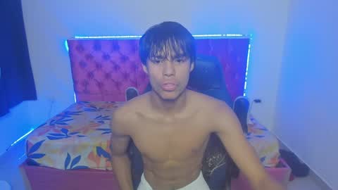 Snapshot of skinny_sam23 chatting on May 24, 5:01 am sam online show from May 24, 5:01 am