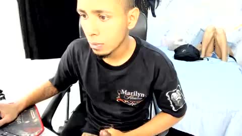 Snapshot of skinny_sexx69 chatting on July 11, 12:57 am Melissa And Omar online show from July 11, 12:57 am