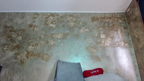 Only Pvt online show from January 11, 9:25 pm