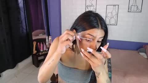 Snapshot of skinny_yizz chatting on May 6, 8:58 pm Only Pvt online show from May 6, 8:58 pm