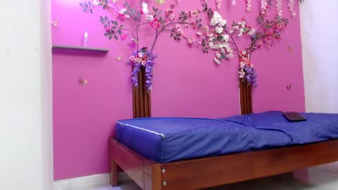 Snapshot of skinnybarbie022 chatting on June 2, 12:45 am barbi online show from June 2, 12:45 am