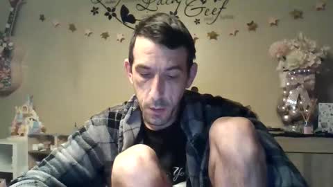 Snapshot of skinnybigcock2 chatting on January 18, 6:06 am SkinnyBigCock2 online show from January 18, 6:06 am