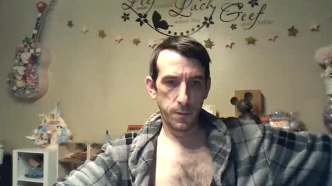 Snapshot of skinnybigcock2 chatting on February 22, 4:24 am SkinnyBigCock2 online show from February 22, 4:24 am