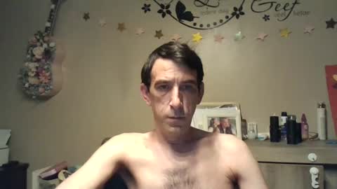 Snapshot of skinnybigcock2 chatting on June 22, 2:13 am SkinnyBigCock2 online show from June 22, 2:13 am