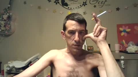 Snapshot of skinnybigcock2 chatting on July 14, 3:22 am SkinnyBigCock2 online show from July 14, 3:22 am