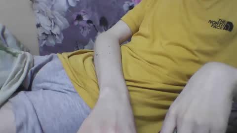 Snapshot of skinnycuteman chatting on January 13, 6:38 am skinnycuteb0y online show from January 13, 6:38 am