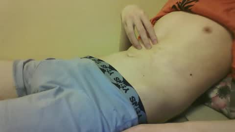 Snapshot of skinnycuteman chatting on September 12, 6:57 am skinnycuteb0y online show from September 12, 6:57 am