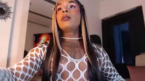 Snapshot of skinnyflak7 chatting on October 26, 5:46 am jesica online show from October 26, 5:46 am