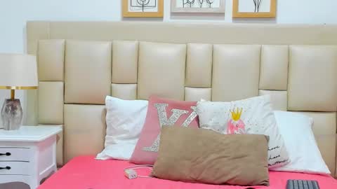 Snapshot of skinnygirl_28 chatting on November 24, 7:24 pm SkinnyGirl online show from November 24, 7:24 pm