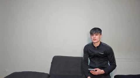 Snapshot of skinnyguywithbigd chatting on September 20, 10:33 pm skinnyguywithbigd online show from September 20, 10:33 pm