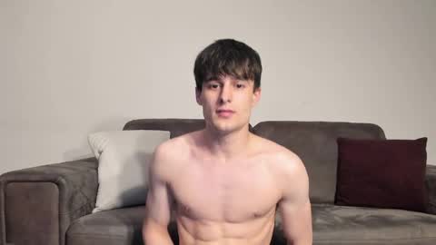 skinnyguywithbigd online show from April 20, 12:13 am