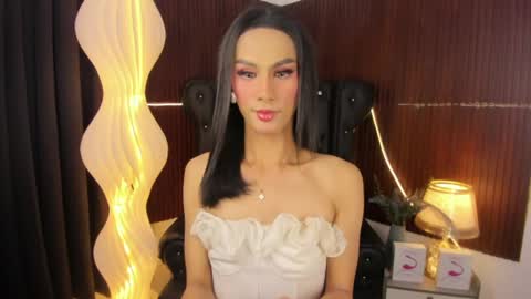 skinnyhugecock1 online show from June 15, 11:34 am