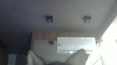 skinnykittencam online show from November 28, 6:32 pm