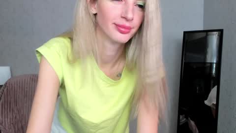 Skinnyladyy online show from February 7, 5:10 am