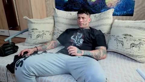 skirlingod online show from September 9, 6:24 am