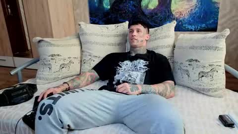 skirlingod online show from September 16, 4:57 am