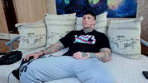 skirlingod online show from September 18, 6:59 am