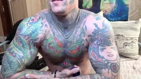 skirlingod online show from October 3, 5:04 am