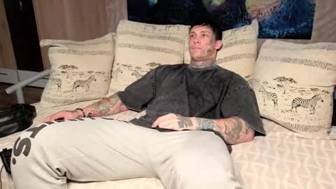 skirlingod online show from October 10, 5:17 am