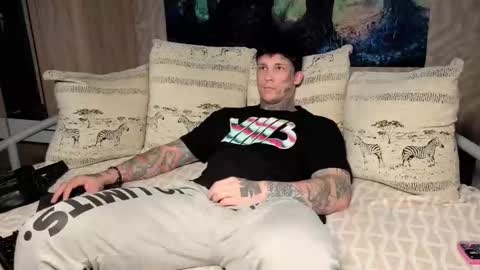 skirlingod online show from October 11, 5:50 am