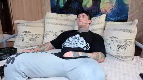 skirlingod online show from October 13, 5:07 am