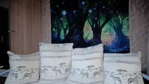 skirlingod online show from October 15, 6:35 am