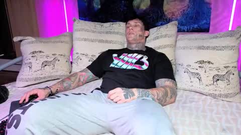 skirlingod online show from October 16, 5:08 am